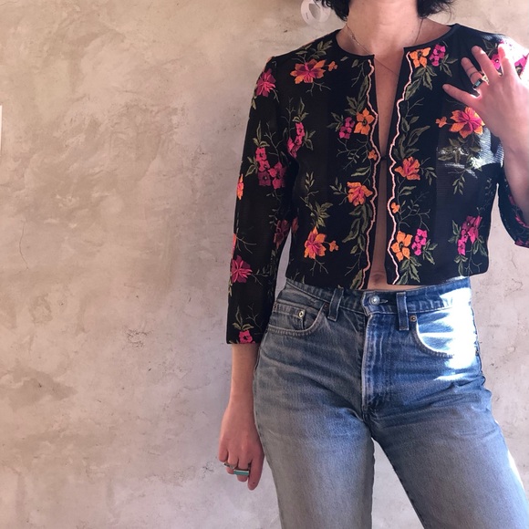 Cropped Mesh Jacket - Picture 2 of 8